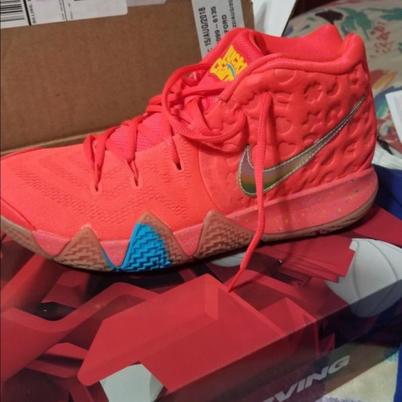 lucky charms kyrie 4s